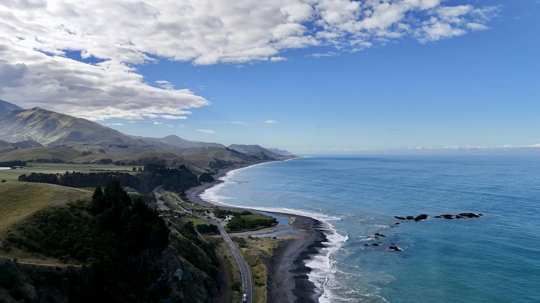 Kaikoura coastline where mountains meet the Pacific Ocean
