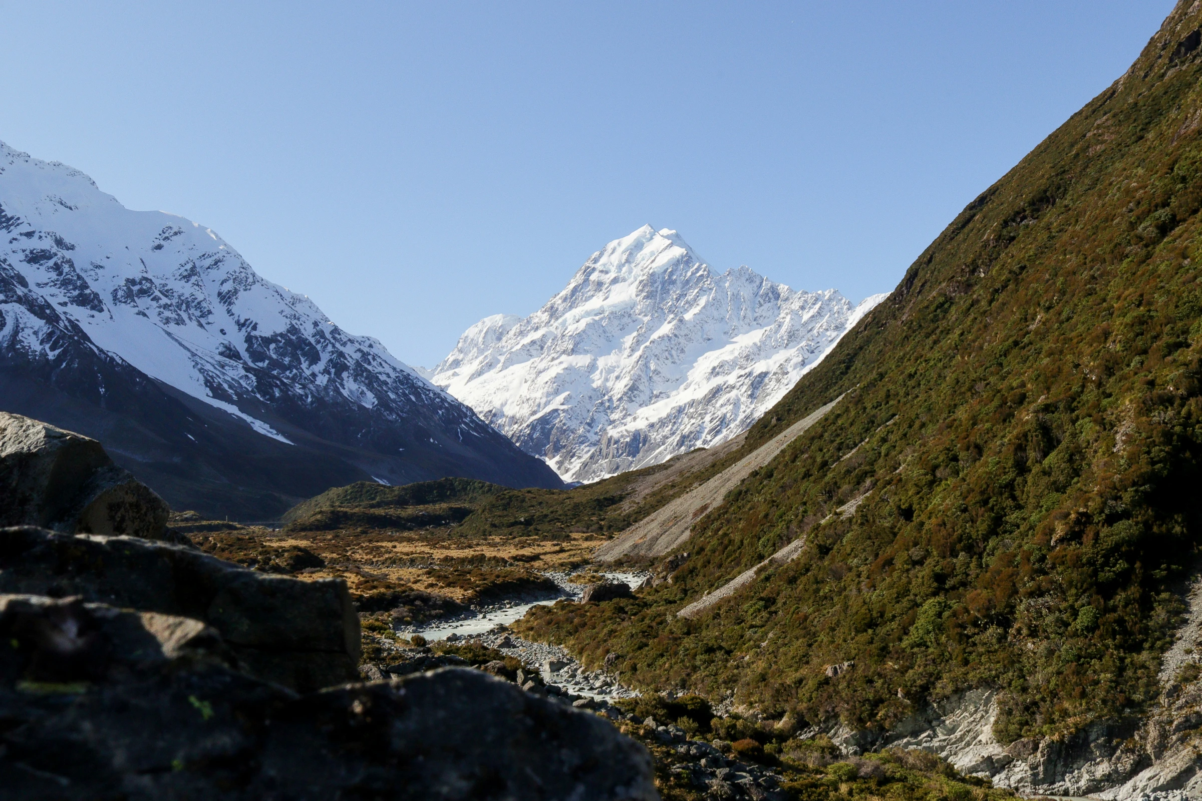South Island New Zealand mountain landscape